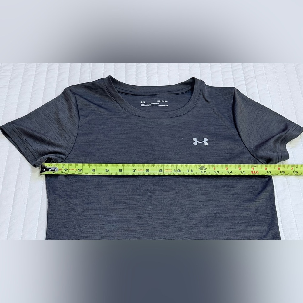 Under Armour Women's HeatGear Fitted Charcoal Gray Short Sleeve Tee Sz Small - Picture 5 of 6